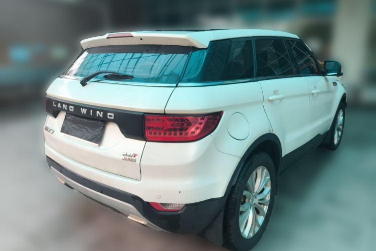 Used Land X7 2015 2.0T Panoramic Prestige Edition Rear Right 45 Deg