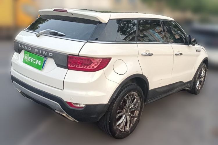 Used Land X7 2015 2.0T Panoramic Prestige Edition Rear Right 45 Deg