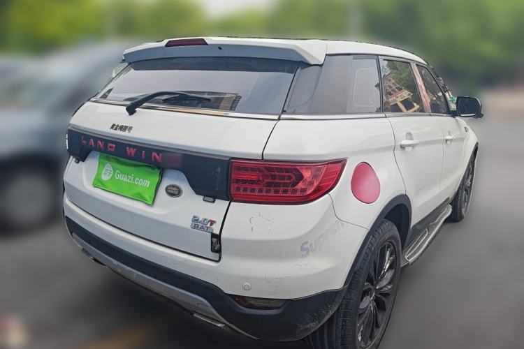 Used Land X7 2015 2.0T Panoramic Prestige Edition Rear Right 45 Deg