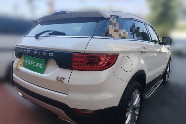 Used Land X7 2015 2.0T Panoramic Prestige Edition Rear Right 45 Deg
