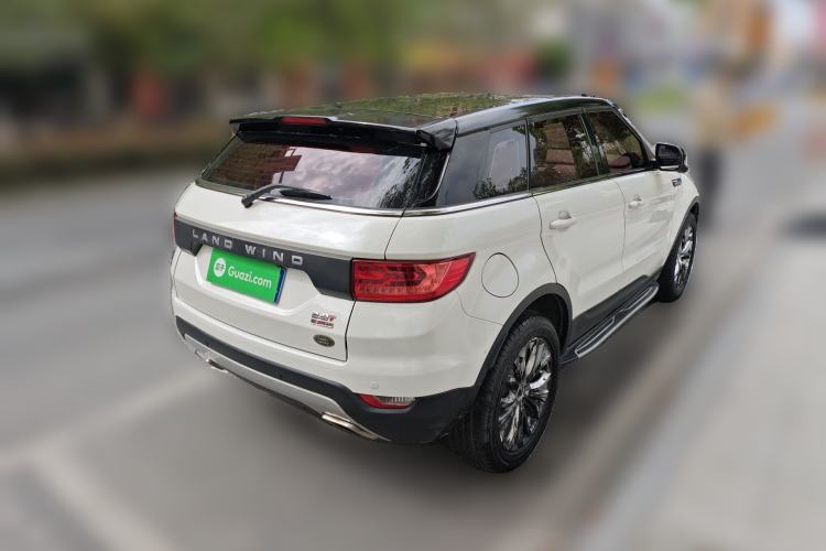 Used Land X7 2015 2.0T Panoramic Prestige Edition Rear Right 45 Deg