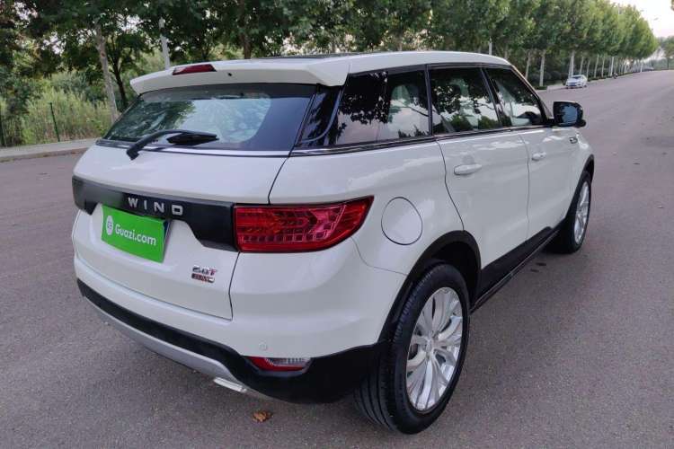 Used Land X7 2015 2.0T Panoramic Prestige Edition Rear Right 45 Deg