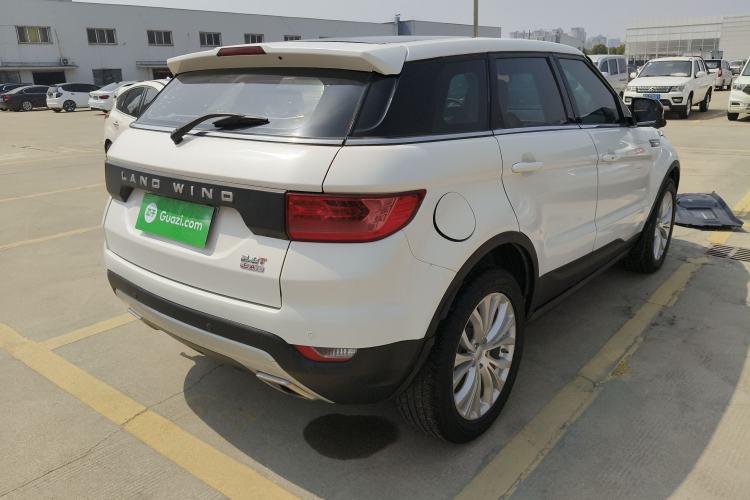 Used Land X7 2015 2.0T Panoramic Prestige Edition Rear Right 45 Deg
