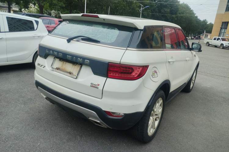 Used Land X7 2015 2.0T Panoramic Prestige Edition Rear Right 45 Deg