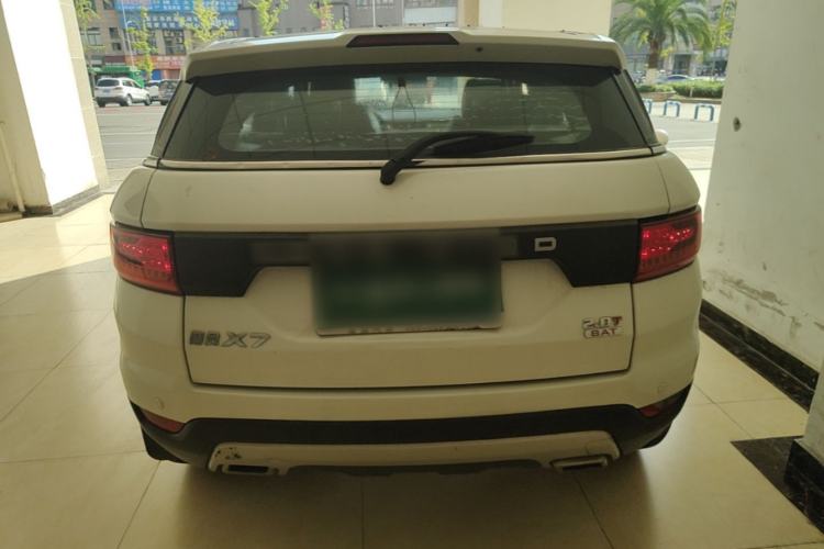 Used Land X7 2015 2.0T Panoramic Prestige Edition Rear