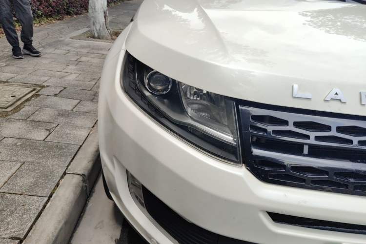 Used Land X7 2015 2.0T Panoramic Flagship Edition Right Front Headlight