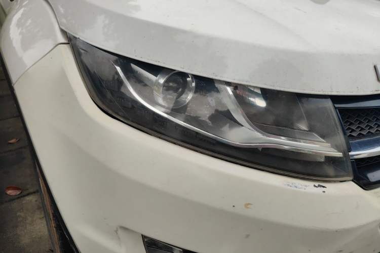Used Land X7 2015 2.0T Panoramic Flagship Edition Right Front Headlight