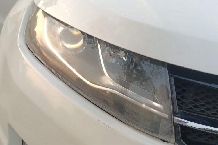 Used Land X7 2015 2.0T Panoramic Prestige Edition Right Front Headlight