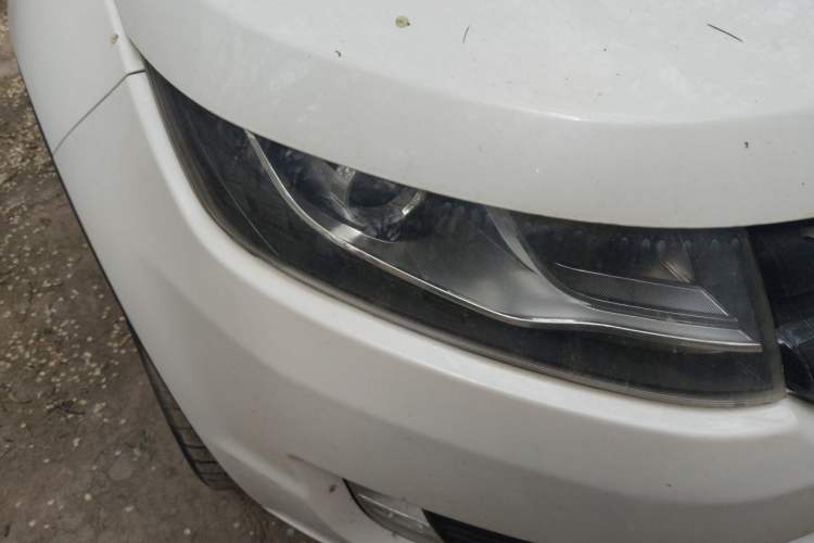 Used Land X7 2015 2.0T Panoramic Prestige Edition Right Front Headlight