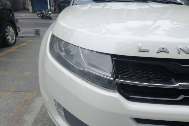 Used Land X7 2015 2.0T Panoramic Flagship Edition Right Front Headlight