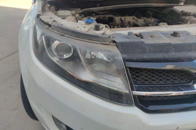 Used Land X7 2015 2.0T Panoramic Prestige Edition Right Front Headlight