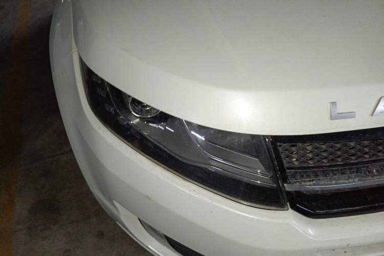 Used Land X7 2015 2.0T Panoramic Prestige Edition Right Front Headlight