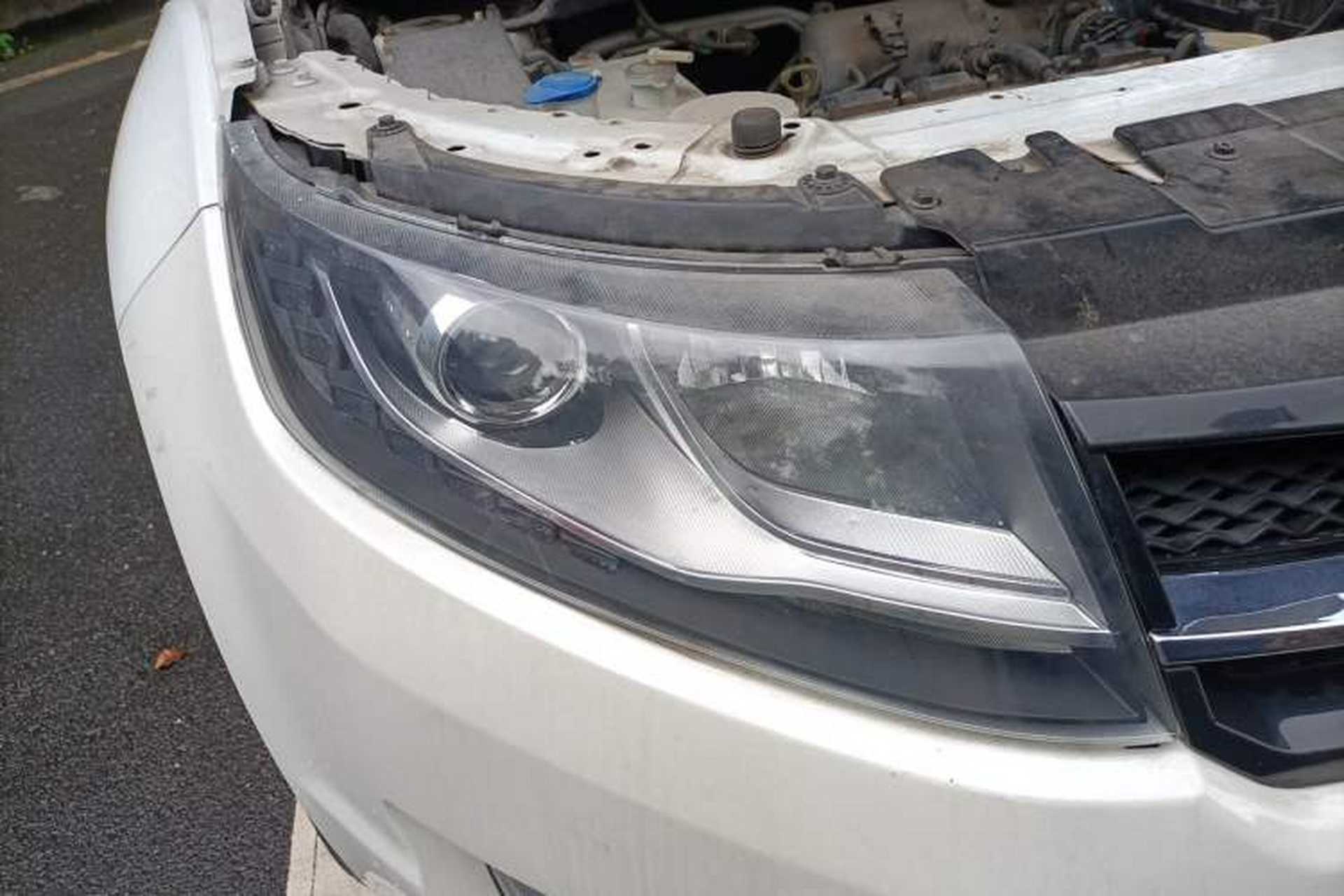 Used Land X7 2015 2.0T Panoramic Prestige Edition Right Front Headlight