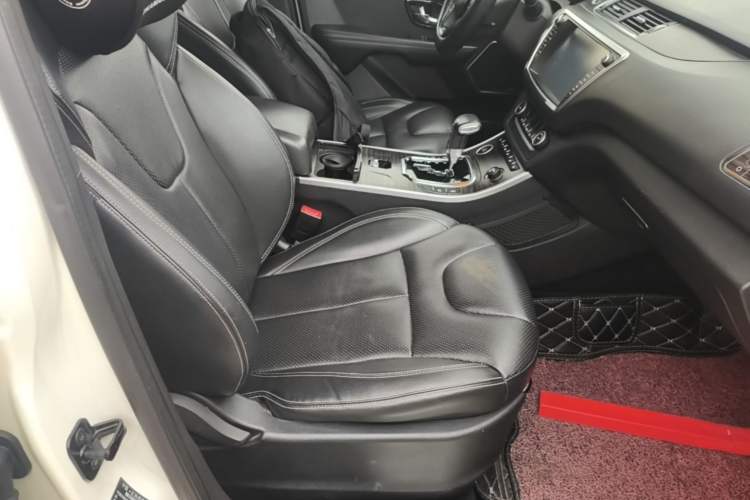 Used Land X7 2015 2.0T Panoramic Prestige Edition Right Front Seat