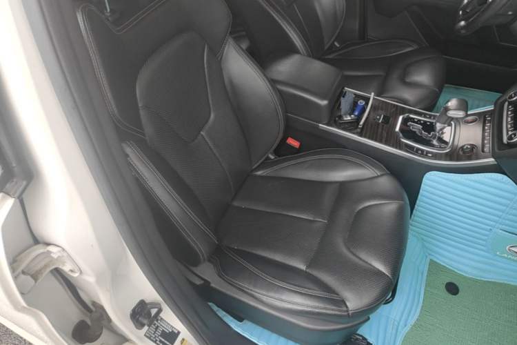 Used Land X7 2015 2.0T Panoramic Prestige Edition Right Front Seat