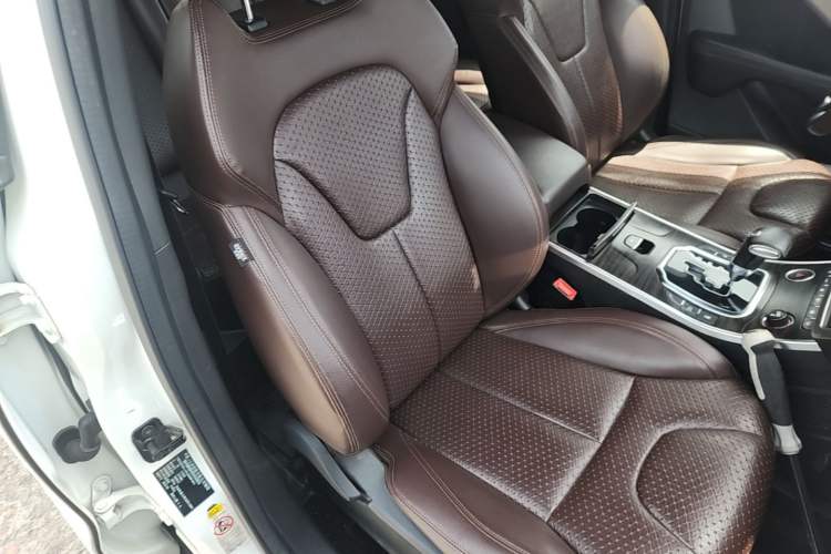Used Land X7 2015 2.0T Panoramic Prestige Edition Right Front Seat