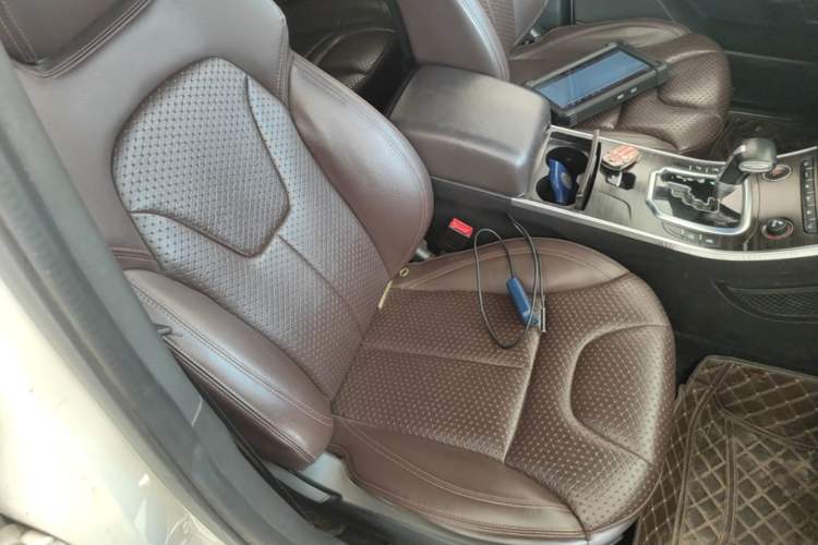 Used Land X7 2015 2.0T Panoramic Prestige Edition Right Front Seat