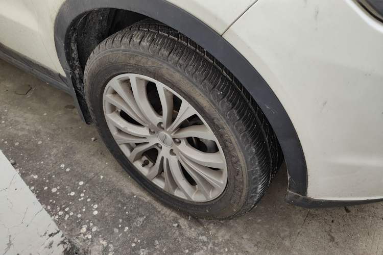 Used Land X7 2015 2.0T Panoramic Prestige Edition Right Front Wheel Hub