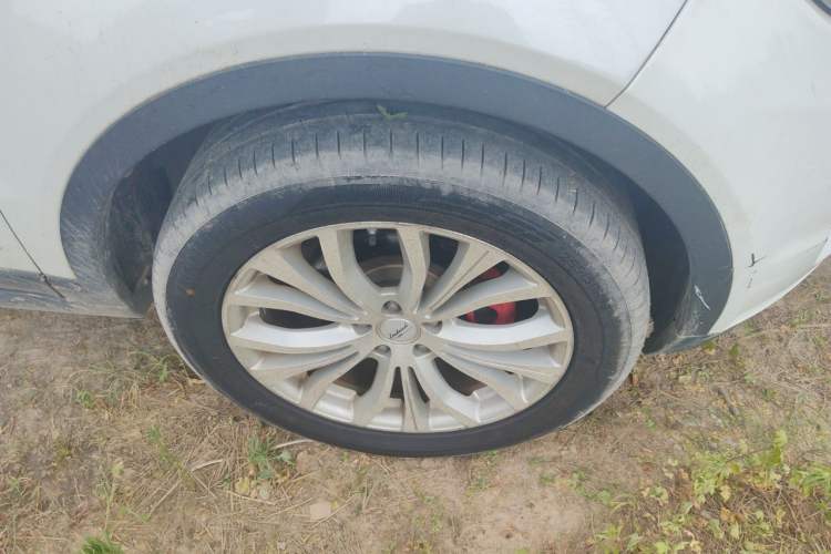 Used Land X7 2015 2.0T Panoramic Flagship Edition Right Front Wheel Hub