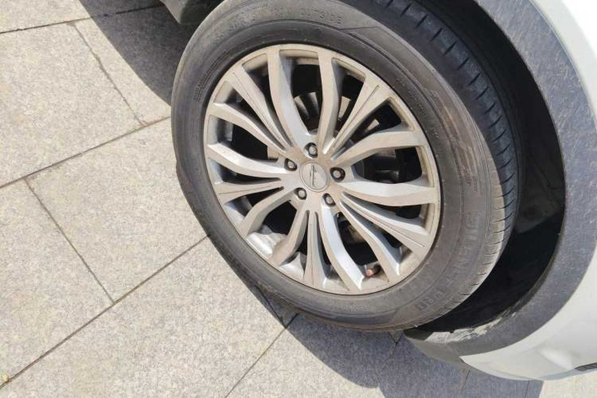 Used Land X7 2015 2.0T Panoramic Prestige Edition Right Front Wheel Hub