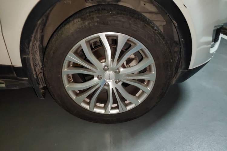 Used Land X7 2015 2.0T Panoramic Prestige Edition Right Front Wheel Hub