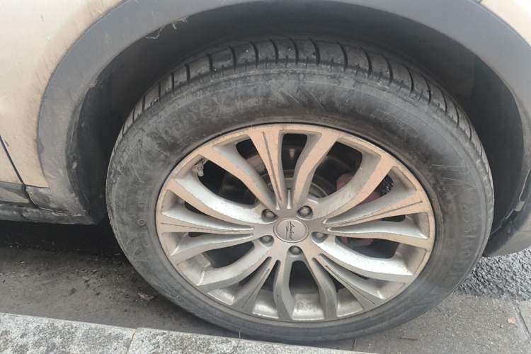 Used Land X7 2015 2.0T Panoramic Flagship Edition Right Front Wheel Hub