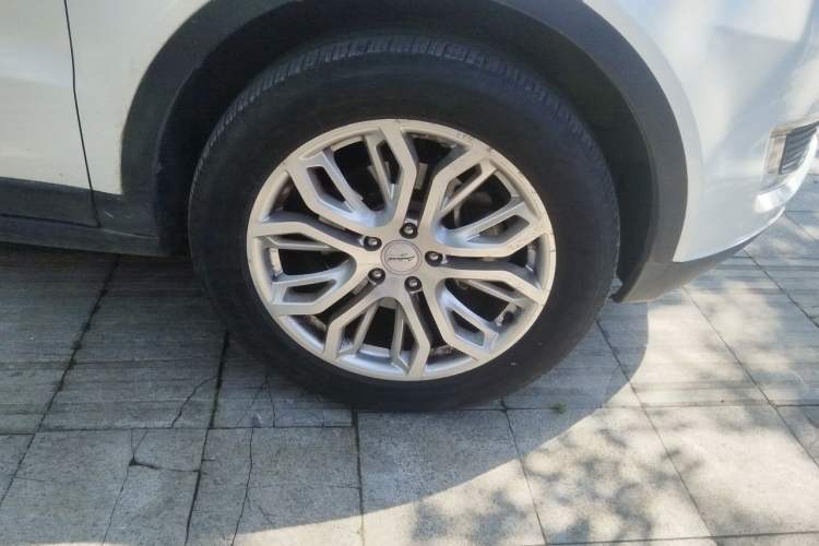 Used Land X7 2015 2.0T Panoramic Prestige Edition Right Front Wheel Hub