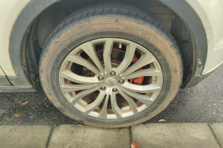 Used Land X7 2015 2.0T Panoramic Flagship Edition Right Front Wheel Hub