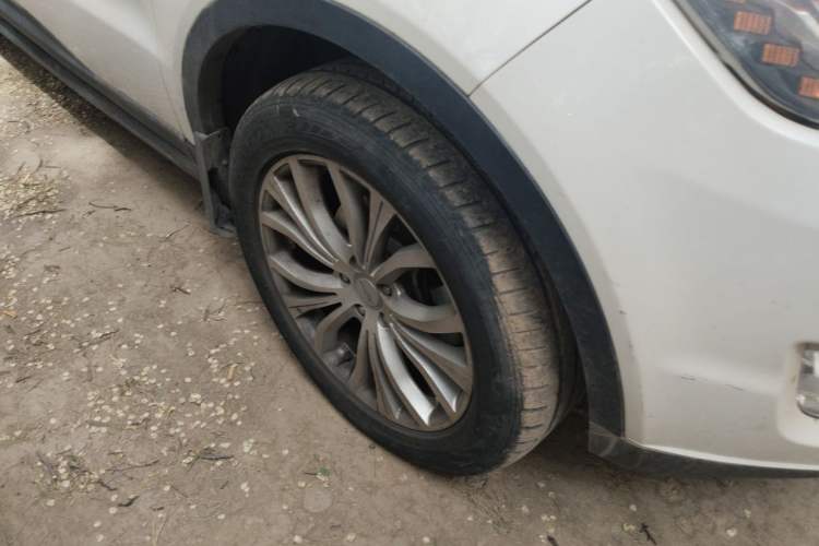 Used Land X7 2015 2.0T Panoramic Prestige Edition Right Front Wheel Hub