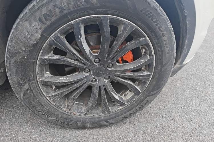 Used Land X7 2015 2.0T Panoramic Prestige Edition Right Front Wheel Hub