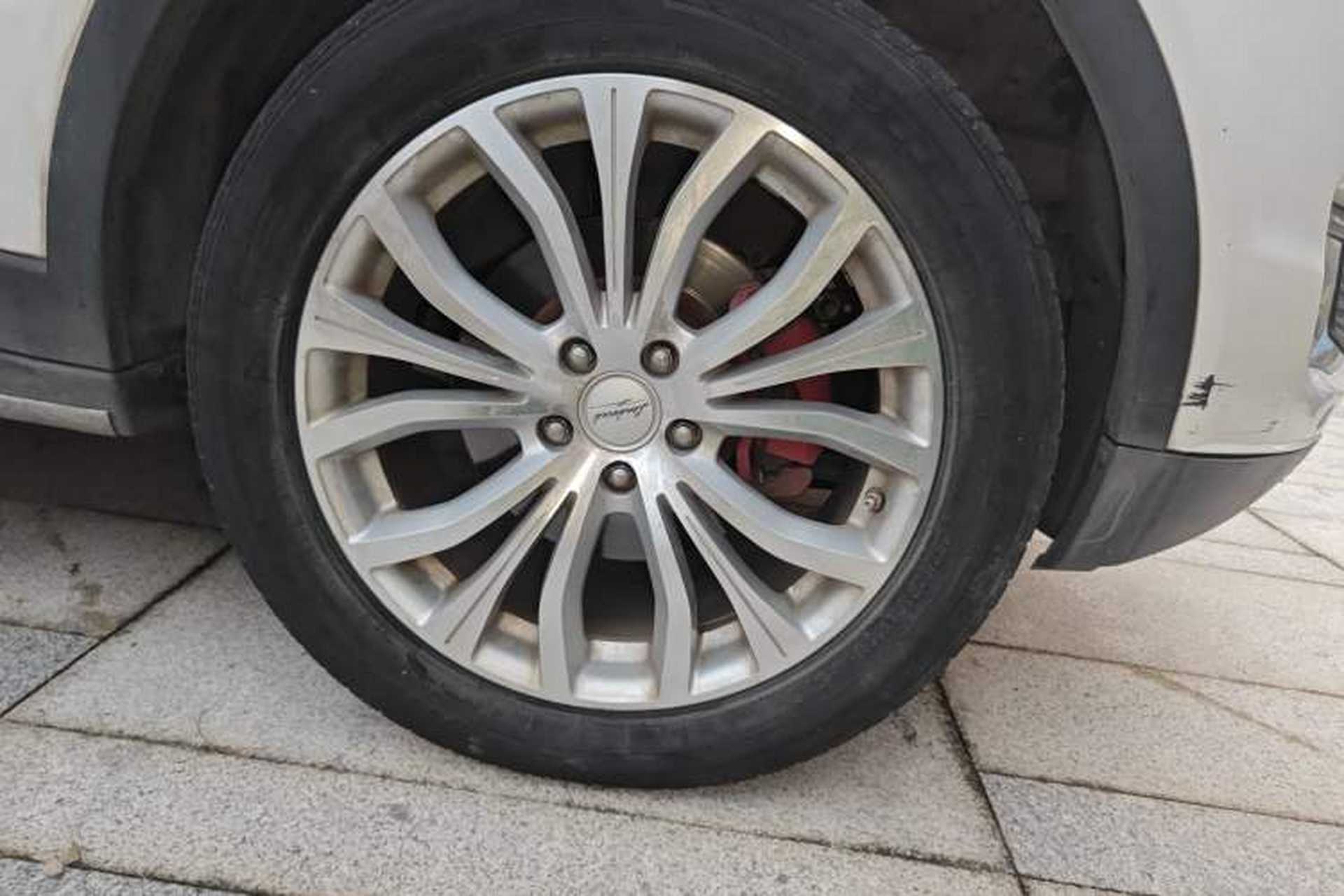 Used Land X7 2015 2.0T Panoramic Flagship Edition Right Front Wheel Hub