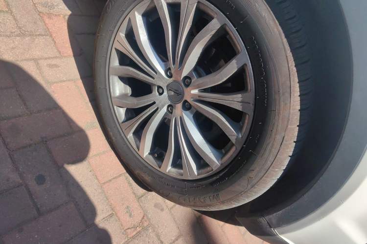 Used Land X7 2015 2.0T Panoramic Prestige Edition Right Front Wheel Hub