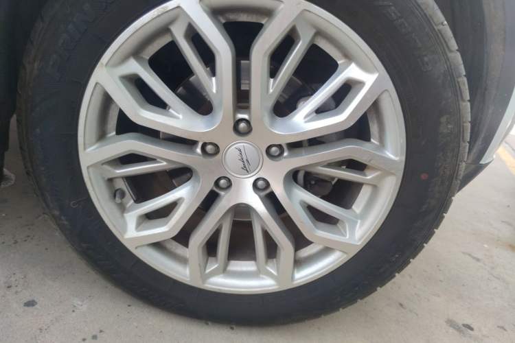 Used Land X7 2015 2.0T Panoramic Prestige Edition Right Front Wheel Hub