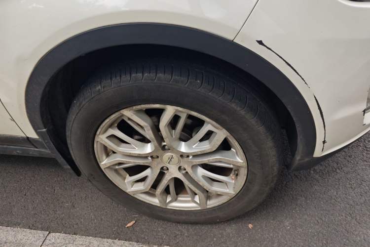 Used Land X7 2015 2.0T Panoramic Prestige Edition Right Front Wheel Hub