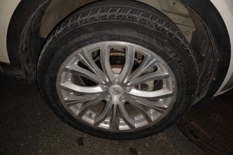 Used Land X7 2015 2.0T Panoramic Prestige Edition Right Front Wheel Hub