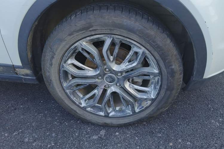 Used Land X7 2015 2.0T Panoramic Prestige Edition Right Front Wheel Hub