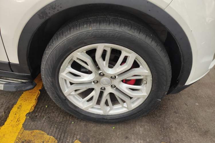 Used Land X7 2015 2.0T Panoramic Prestige Edition Right Front Wheel Hub