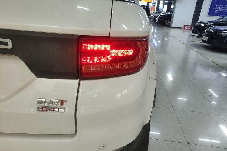 Used Land X7 2015 2.0T Panoramic Prestige Edition Right Rear Taillight