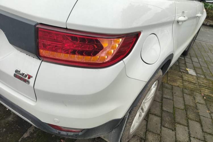 Used Land X7 2015 2.0T Panoramic Prestige Edition Right Rear Taillight