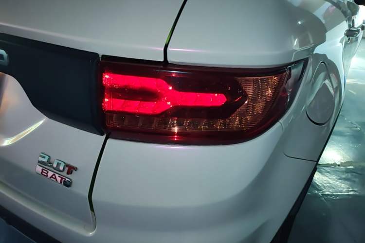 Used Land X7 2015 2.0T Panoramic Prestige Edition Right Rear Taillight