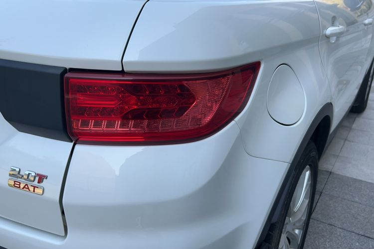 Used Land X7 2015 2.0T Panoramic Prestige Edition Right Rear Taillight