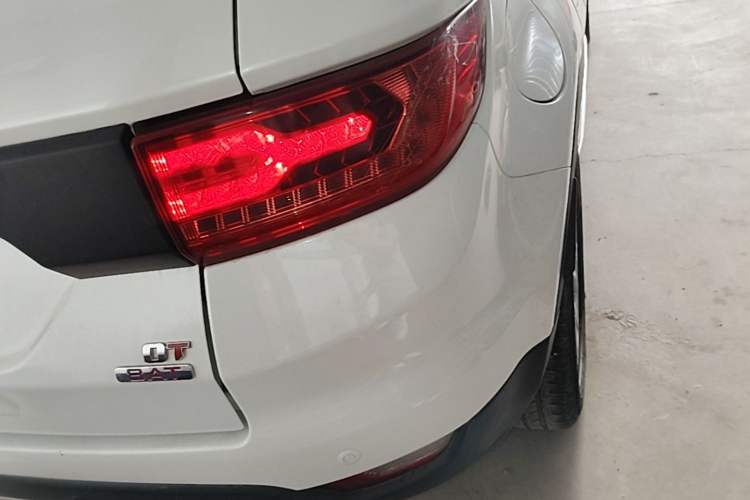 Used Land X7 2015 2.0T Panoramic Flagship Edition Right Rear Taillight