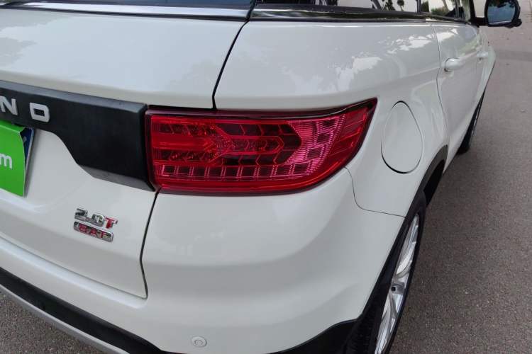 Used Land X7 2015 2.0T Panoramic Prestige Edition Right Rear Taillight