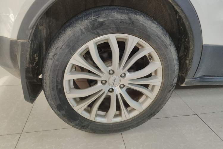 Used Land X7 2015 2.0T Panoramic Prestige Edition Right Rear Wheel Hub