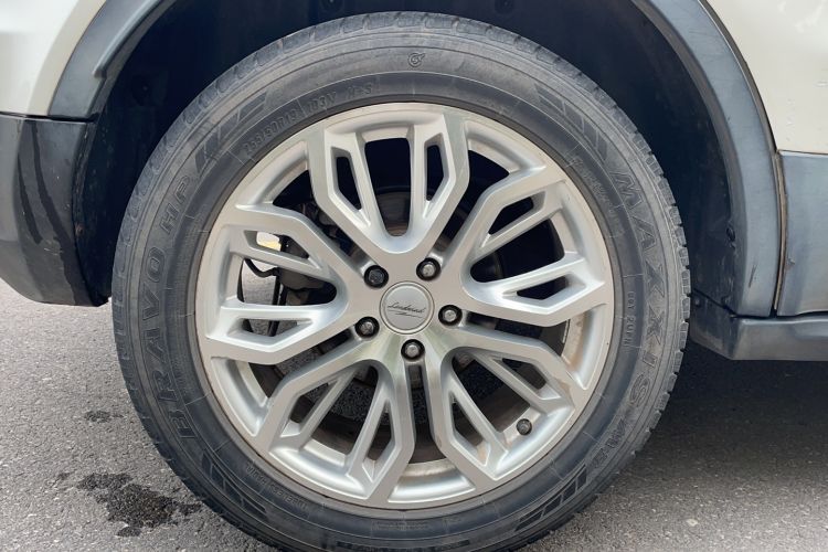 Used Land X7 2015 2.0T Panoramic Prestige Edition Right Rear Wheel Hub