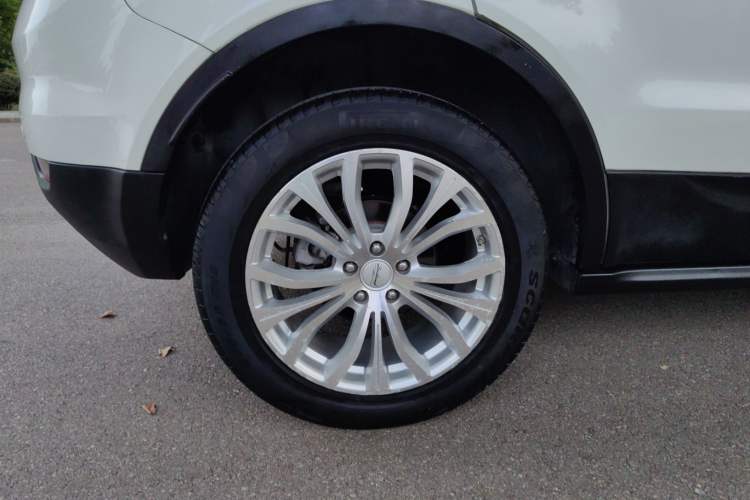Used Land X7 2015 2.0T Panoramic Prestige Edition Right Rear Wheel Hub