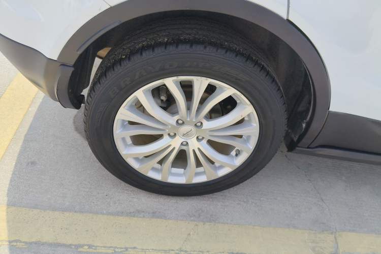 Used Land X7 2015 2.0T Panoramic Prestige Edition Right Rear Wheel Hub