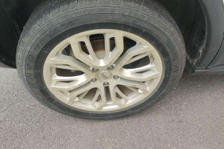 Used Land X7 2015 2.0T Panoramic Prestige Edition Right Rear Wheel Hub