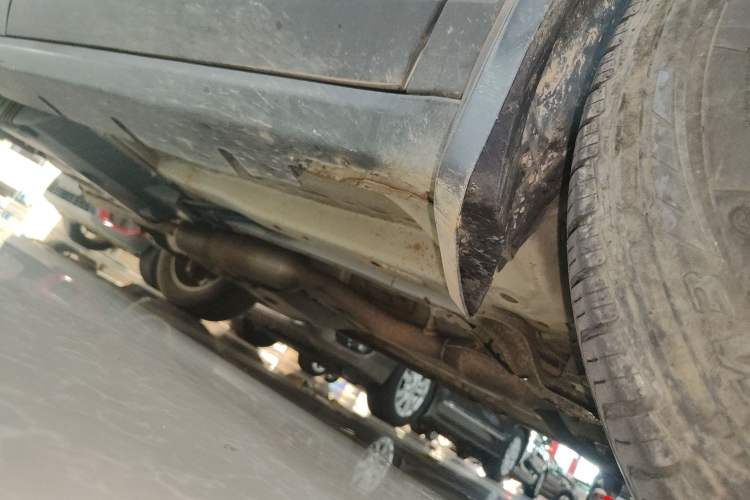 Used Land X7 2015 2.0T Panoramic Prestige Edition Right Side Sill