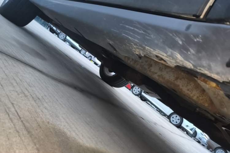 Used Land X7 2015 2.0T Panoramic Prestige Edition Right Side Sill